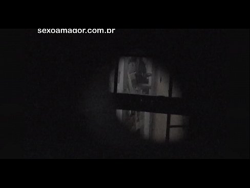 ❤️ Blondie dirakam video secara rahsia oleh intip kawasan kejiranan yang tersembunyi di sebalik batu bata kosong Lucah di lucah ms.image-kassir.ru